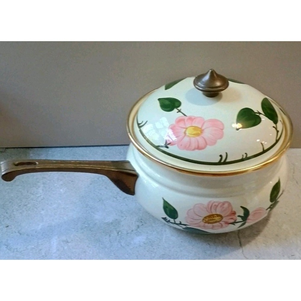 Villeroy & Boch French Garden Enamel Cooking Pot (3 qt)‎ With Lid Floral Decor - Picture 7 of 11
